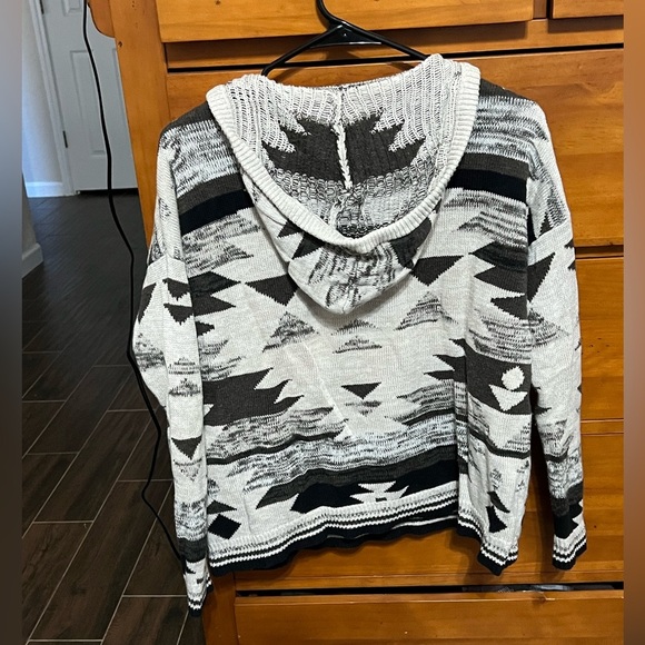 American Eagle Outfitters|100% Cotton Hooded Pullover Sweater|AEO Sweater - Picture 2 of 3